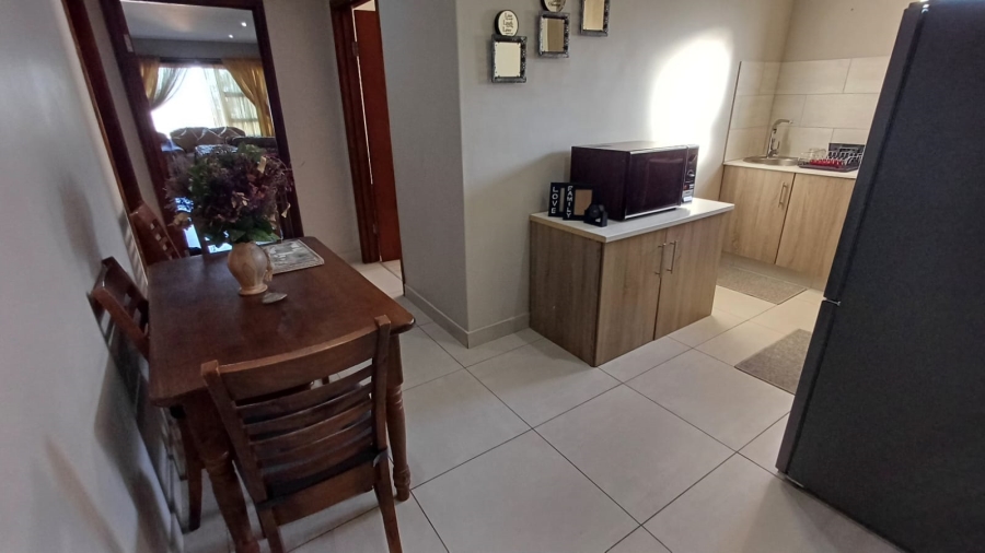 To Let 2 Bedroom Property for Rent in Monte Christo Western Cape